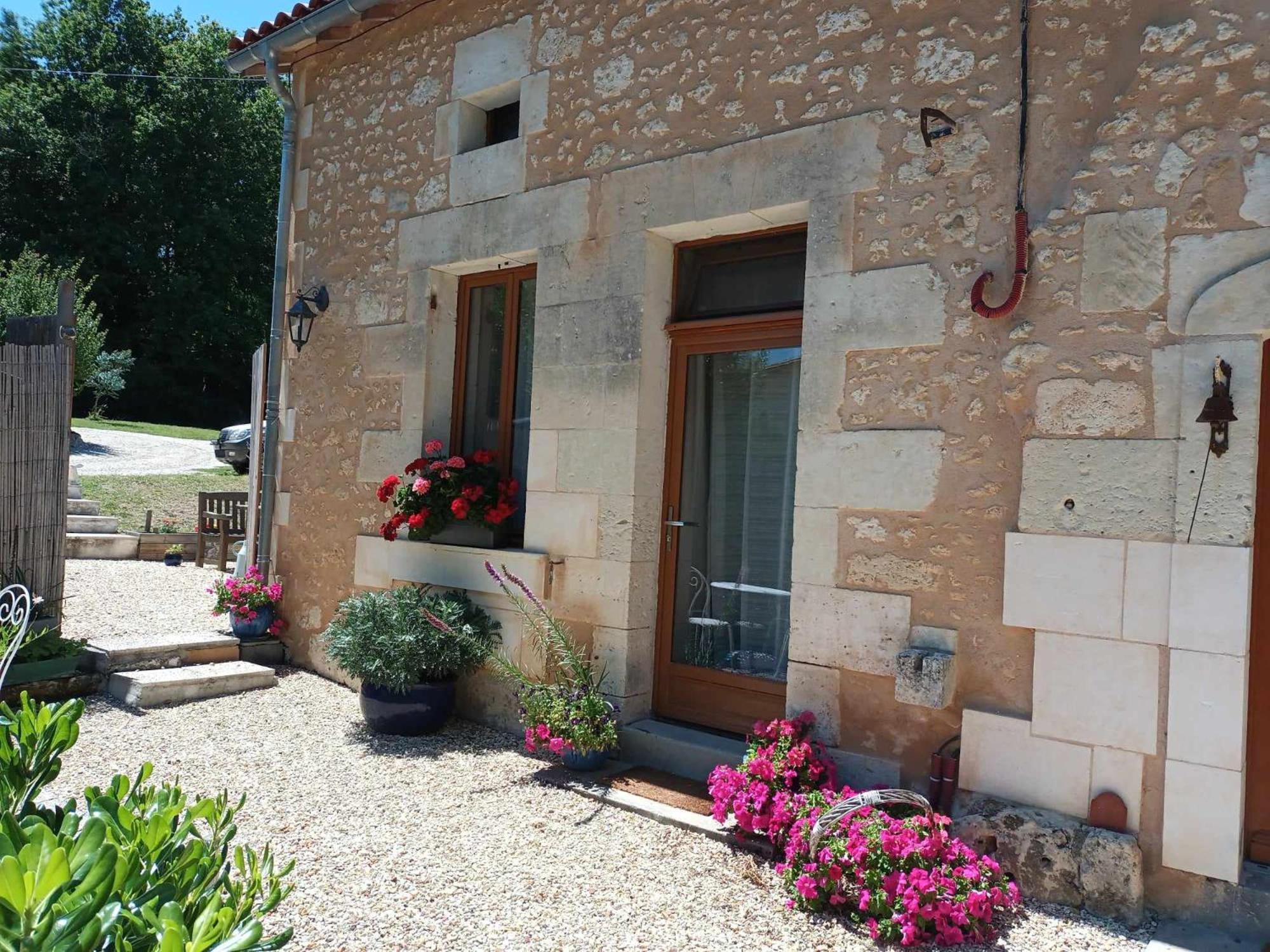 La Vieille Grange - Saint-Privat-Des-Pres Bed & Breakfast Dış mekan fotoğraf